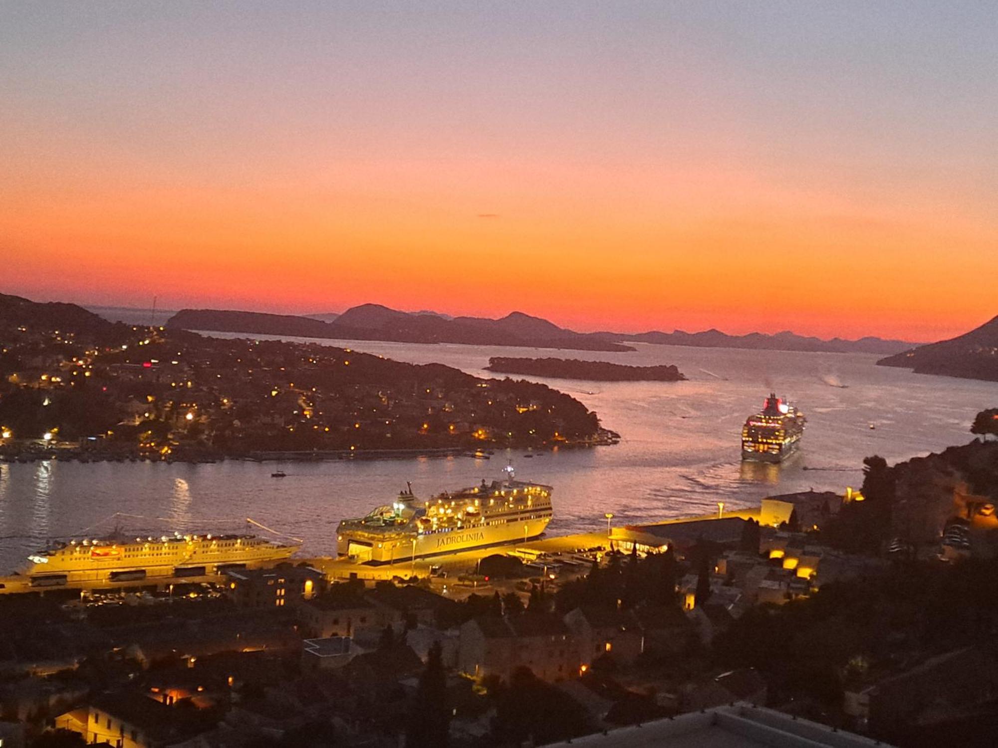 Rooms Anela With Large Common Tarrace And Beautiful Sea View Dubrovník Exteriér fotografie